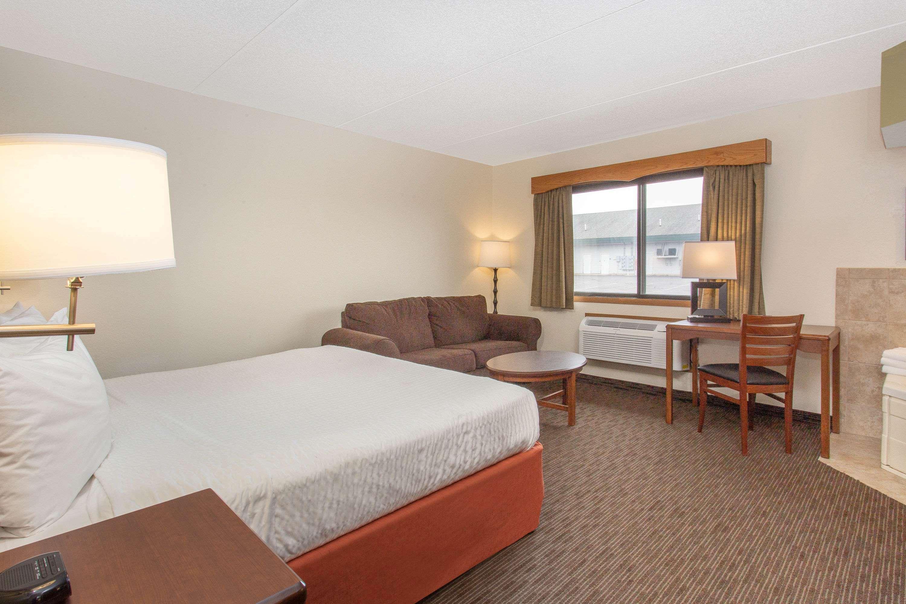 Americinn By Wyndham Calumet Exterior foto