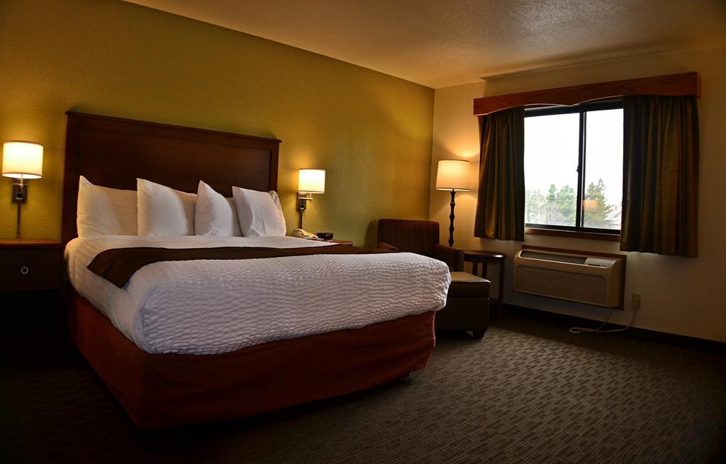 Americinn By Wyndham Calumet Exterior foto